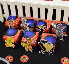 Partiavm Bugs Bunny ve Arkadaşları Doğum Günü Karakterli Karton Kutu