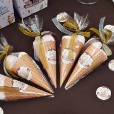 Partiavm Dondurmalı Doğum Günü Hediyelik Etiketli Karton Külahta Marshmallow