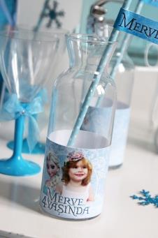 Partiavm Frozen Elsa Doğum Günü Süsleri Karaf Cam Bardak Etiketli ve Süslemeli 6 Adet satın al