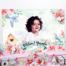 Partiavm Küçük Kuş Doğum Günü 120 x 85 cm Karton Çiçek Süslemeli Dev Pano Afiş satın al