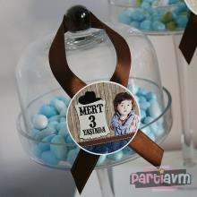 Partiavm Sevimli Kovboy Doğum Günü Süsleri Karton Sunum Etiketi Kurdele Askılı 5 Adet satın al