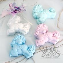 SweetSoaps Pony At Kokulu Taş Etiketli Tül Kesede Dilediğiniz Renklerde satın al