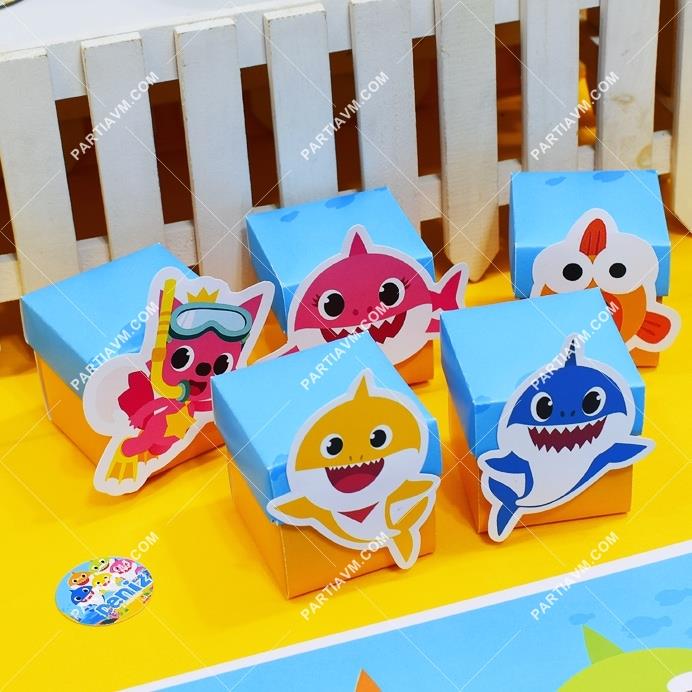 Baby Shark Doğum Günü Süsleri Karakterli Karton Kutu 5 Adet