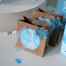 Partiavm Frozen Elsa Doğum Günü Süsleri Hediye Çantası Etiketli Kurdeleli Kar Taneli 10 X 10 cm 5 Adet satın al