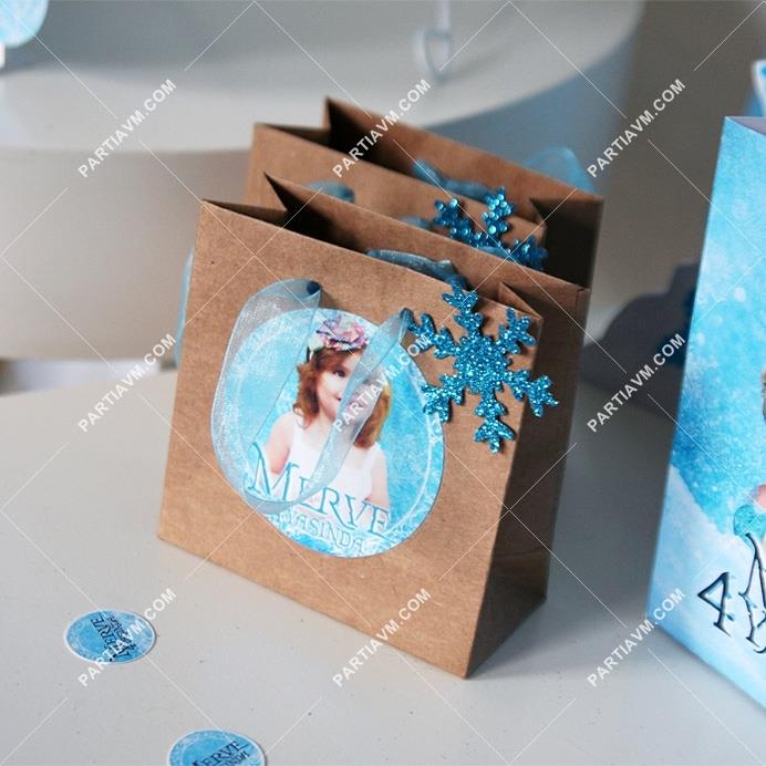 Frozen Elsa Doğum Günü Süsleri Hediye Çantası Etiketli Kurdeleli Kar Taneli 10 X 10 cm 5 Adet