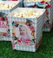 Partiavm Harikalar Diyarı Doğum Günü Popcorn Kutusu 5 Adet satın al
