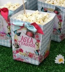 Partiavm Harikalar Diyarı Doğum Günü Popcorn Kutusu Kurdele Süslemeli 5 Adet satın al