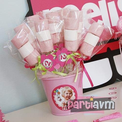 Hello Kitty Doğum Günü Süsleri Marshmallow Etiketli Kovada 10 Adet Kurdeleli Çubuklu İkramlık
