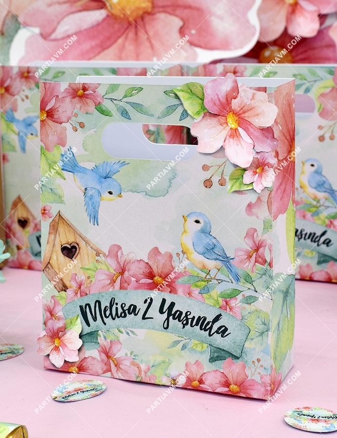 Küçük Kuş Doğum Günü Hediye Çantası Karton Çiçek Süslemeli Özel Tasarım 13 x 16 cm 5 Adet