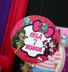Partiavm Lüks Monster High Doğum Günü Süsleri 20 cm Önlü Arkalı Baskı Kalın Karton Misinalı Asma Süs