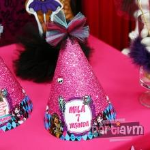Partiavm Lüks Monster High Doğum Günü Süsleri Parti Şapkası Süslemeli Kalın Karton 5 Adet