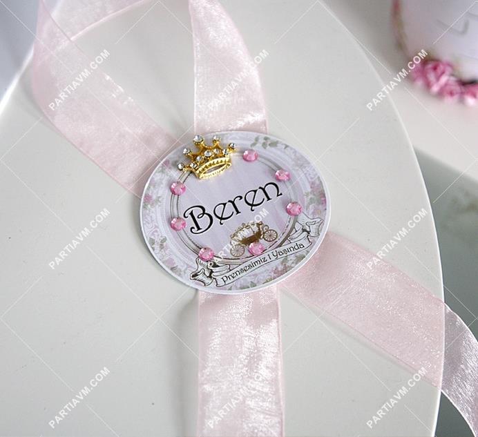 Lüks Prenses Doğum Günü Süsleri Karton Sunum Etiketi Prenses Tacı ve Pembe Taş Süslemeli Kurdele Askılı 5 Adet