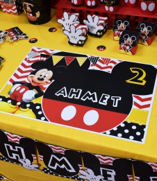 Partiavm Mickey Mouse Doğum Günü Amerikan Servis Kalın Kuşe Kağıt 5 Adet satın al