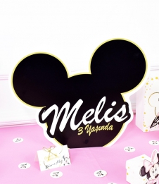 Partiavm Minnie Mouse Beyaz Doğum Günü Süsleri 35 x 30 cm İsimli Minnie Kulak Dekor Pano satın al