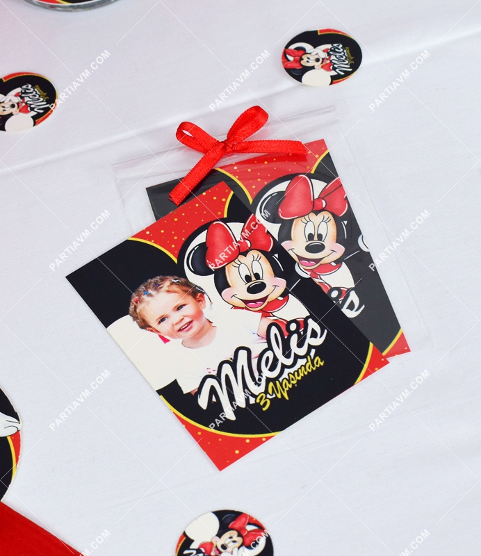 Minnie Mouse Kırmızı Doğum Günü Süsleri Hediyelik Magnet Kurdeleli Poşetinde 7x10 cm