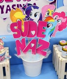 Partiavm My Little Pony Doğum Günü Kovada Özel Kesim Çubuk Karton Süsler