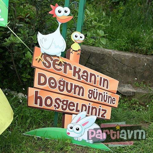 Neşeli Çiftlik Doğum Günü Süsleri 70 cm Kesimli Ayakta Duran Karşılama Panosu