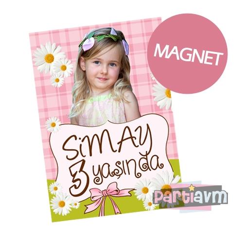 Papatya Doğum Günü Süsleri Hediyelik Magnet Kurdeleli Poşetinde 7X10 cm  