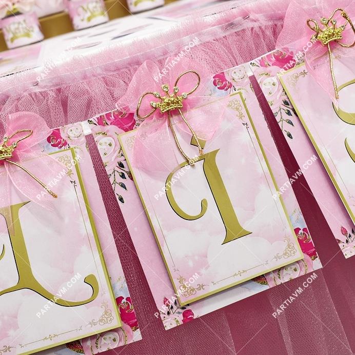 Prenses Masalı Doğum Günü Banner İsim 2 Kat Karton Tül Kurdele ve Taç Süslemeli