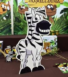 Partiavm Safari Doğum Günü 55 cm Zebra Masaüstü Dekor Pano satın al