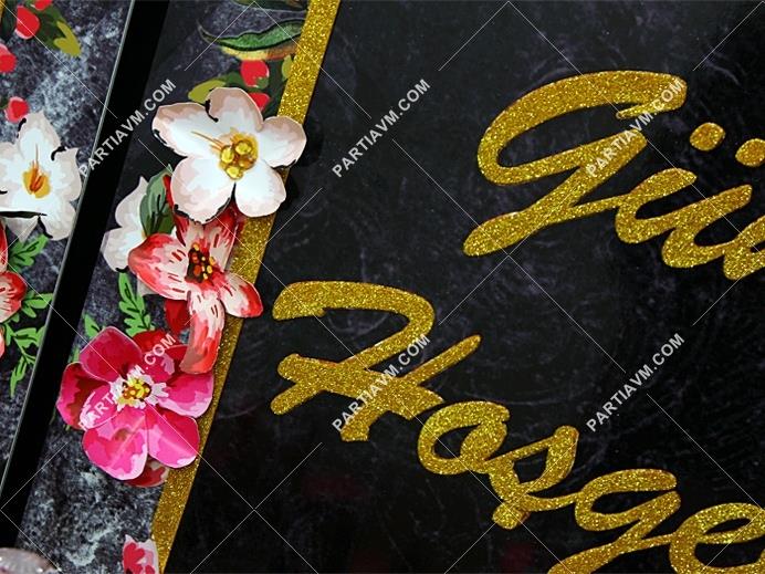 Siyah Fuşya Vintage Doğum Günü 70x100 cm Katlanmaz Pano Afiş Simli Karşılama Yazısı ve Taşlı Kağıt Çiçek Süslemeli