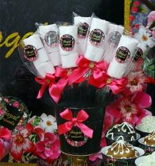 Partiavm Siyah Fuşya Vintage Doğum Günü Marshmallow Etiketli Kovada 10 Adet Süslü Çubuklarda satın al