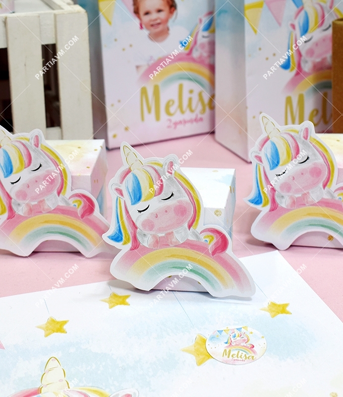 Unicorn Gökkuşağı Doğum Günü Karakterli Karton Kutu