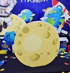 Partiavm Uzay Temalı Doğum Günü 55 cm Masaüstü Dekor Pano satın al