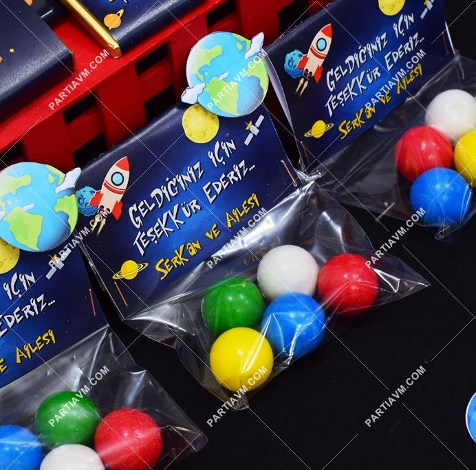 Uzay Temalı Doğum Günü Hediyelik Etiketli Poşette Top Sakızlar